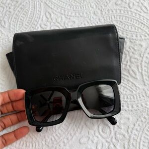 CHANEL Black Sunglasses with Case